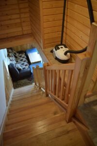 chata-roudna-u-luznice-schody-do-loznic-9135-