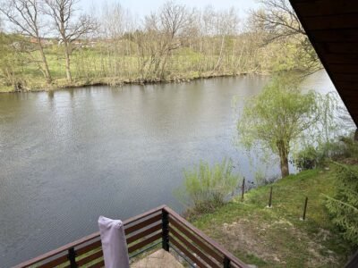 chata-roudna-u-luznice-vyhled-z-balkonu-f653-