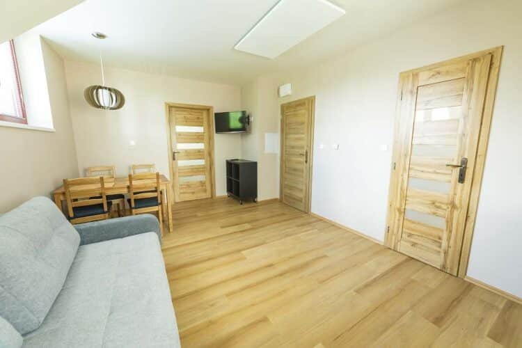 apartman-j4-obyvak-a-kuchyn-1f59-