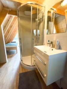 img-8874-68a8-952388