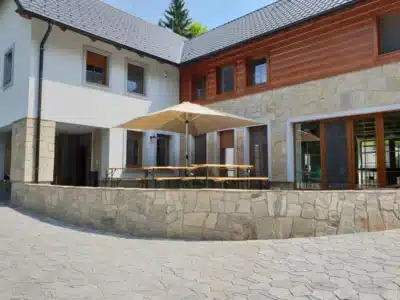 39014966_2431703213722972_5439060070128156672_n-1