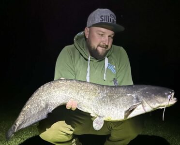 sumec-ve-vecernich-hodinach-8e58-